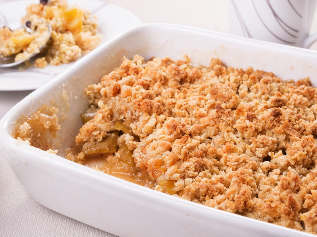 healthy holiday treat: apple crisp